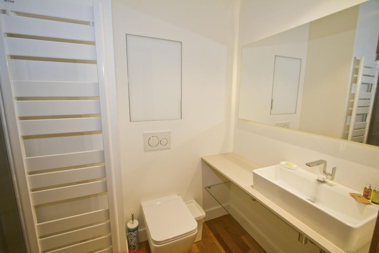 Sea View- Easy Home Booking Ницца Экстерьер фото