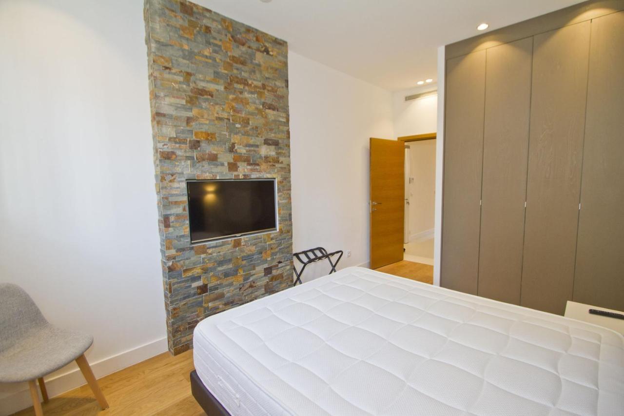 Sea View- Easy Home Booking Ницца Экстерьер фото