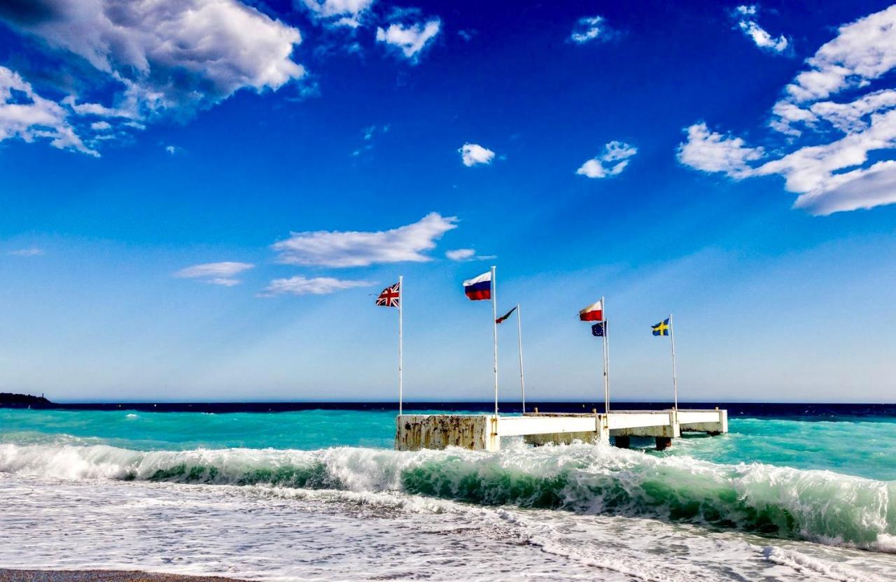 Sea View- Easy Home Booking Ницца Экстерьер фото